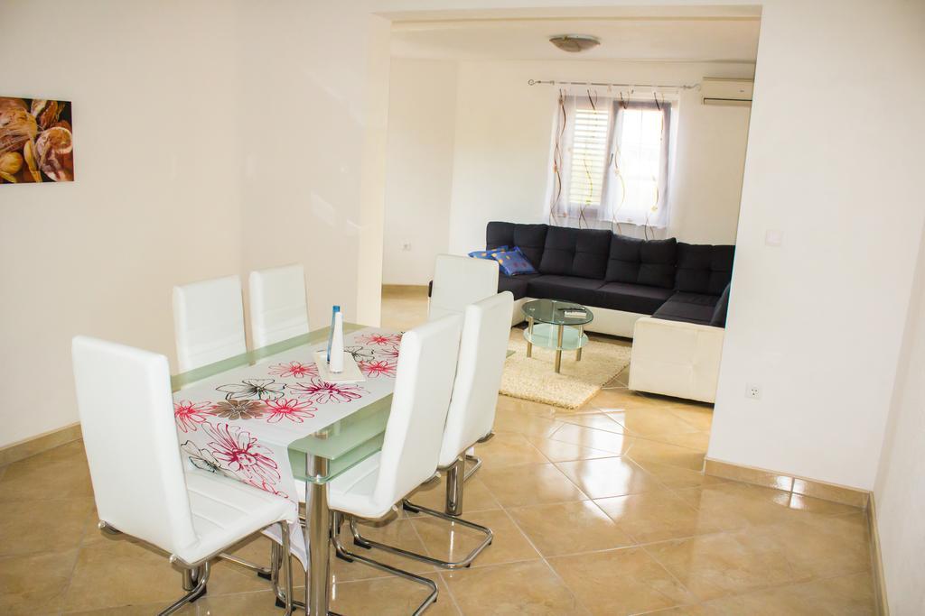 Vasto Apartments Kaštela Cameră foto