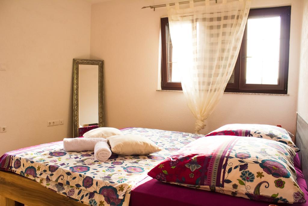 Vasto Apartments Kaštela Cameră foto